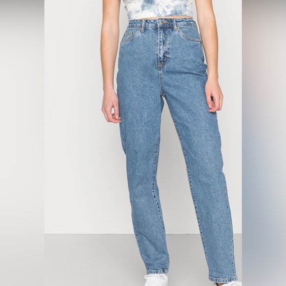 Vero Moda High Rise Jeans - Picture 2 of 5